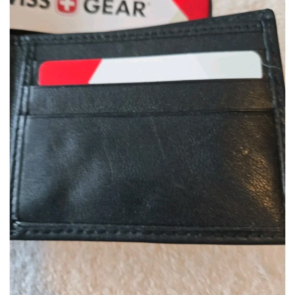 Swiss Gear Men's Leather Wallet - Bi-fold RFID Protection Black New In Metal Box